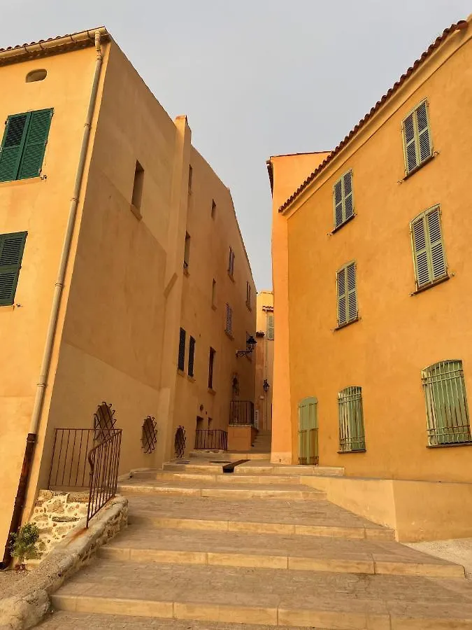 Saint Tropez - Old Village - Modern & Cosy Apartments 0*, Saint-Tropez Frankreich