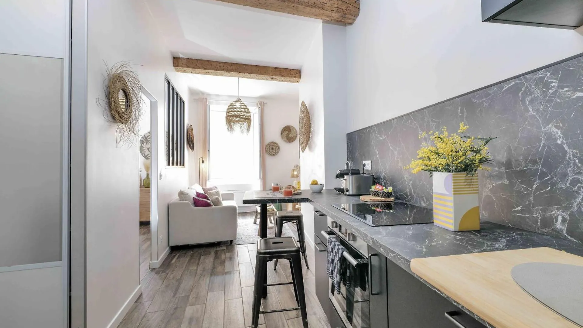 Saint Tropez - Old Village - Modern & Cosy Apartments