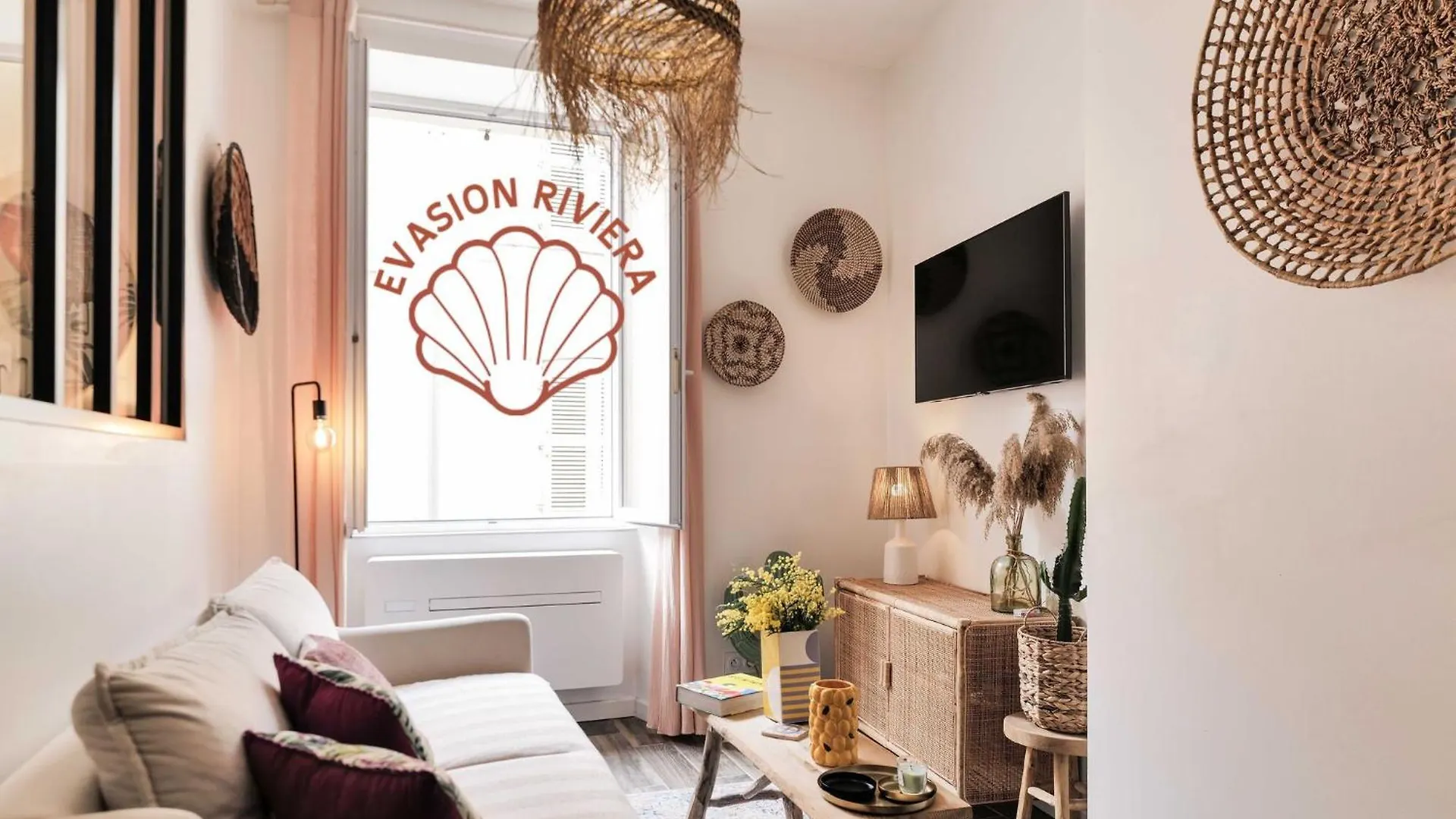 Saint Tropez - Old Village - Modern & Cosy Apartments